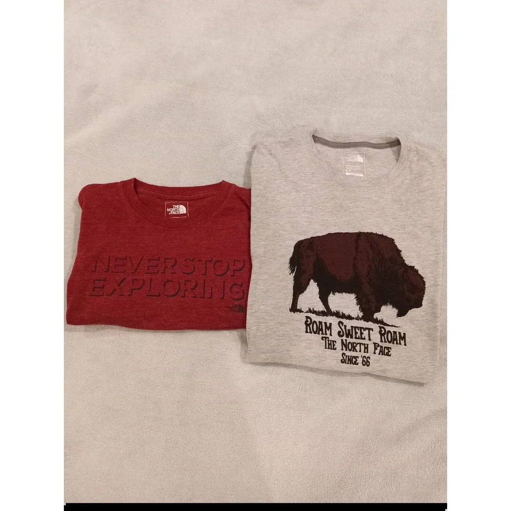 2 Mens North Face T Shirts Gray Red Small Never Stop Exploring Roam Sweet Roam